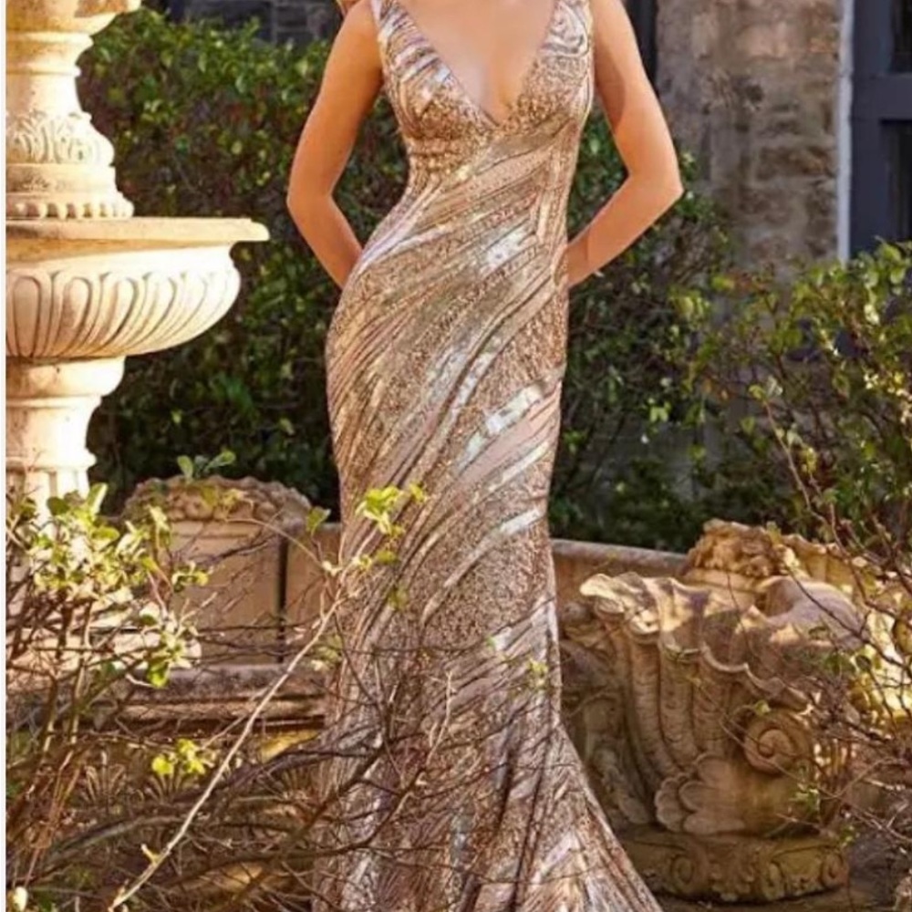 Jovani Women’s Sequin V-Neck Gold Prom Dress